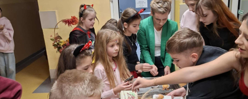 „Stefanki dla Stefana” – słodka akcja szkolnego samorządu i wolontariatu